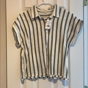 Women’s striped cropped button up
